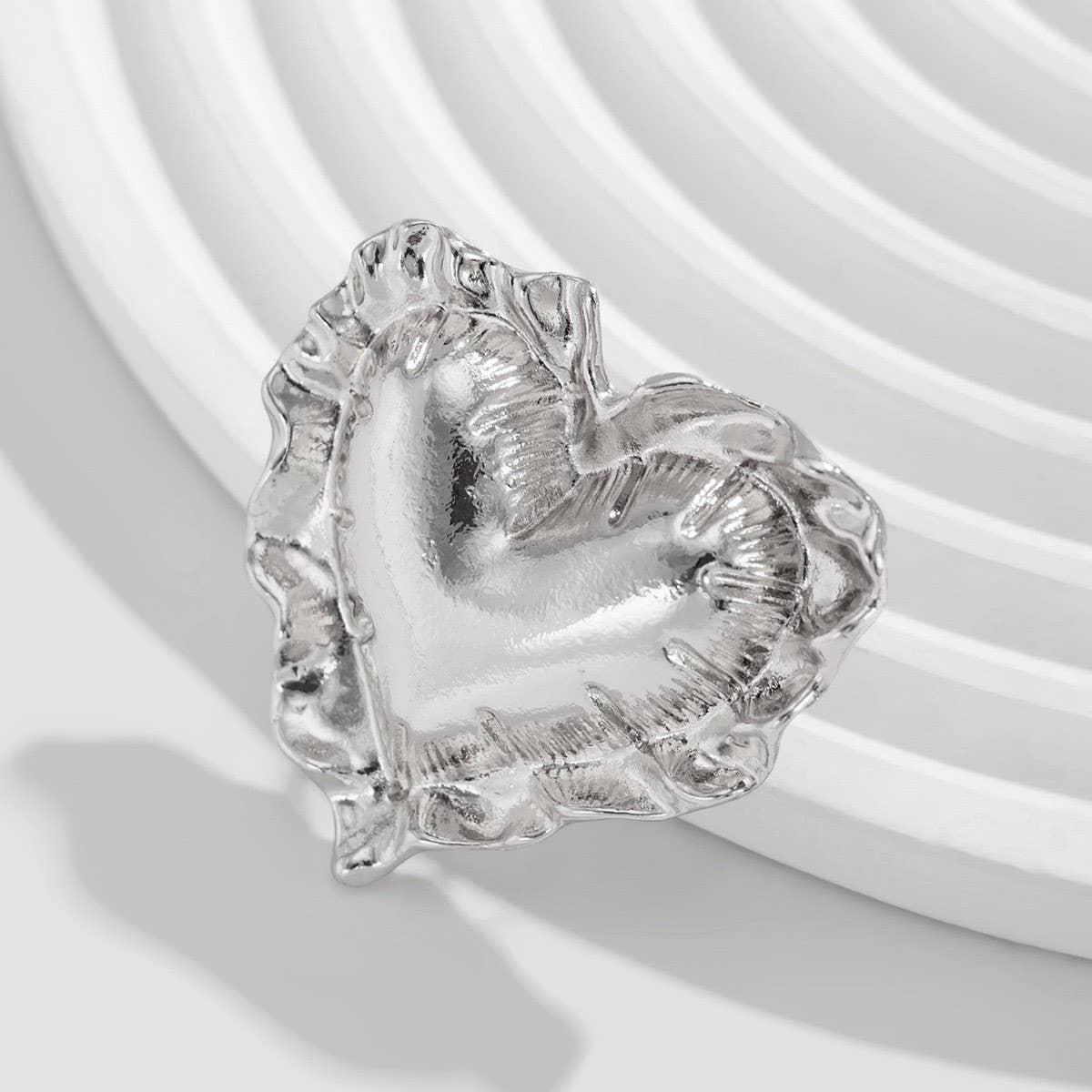 NEW WRINKLED THREE DIMENSIONAL LOVE ALLOY RING_CWMM3241