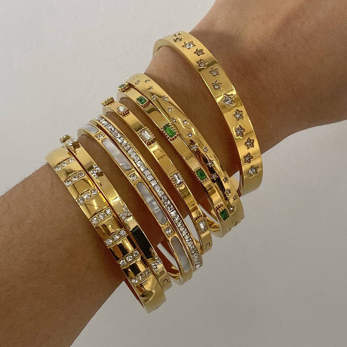 Luxury Zircon Clasp Bracelet in Stainless Steel