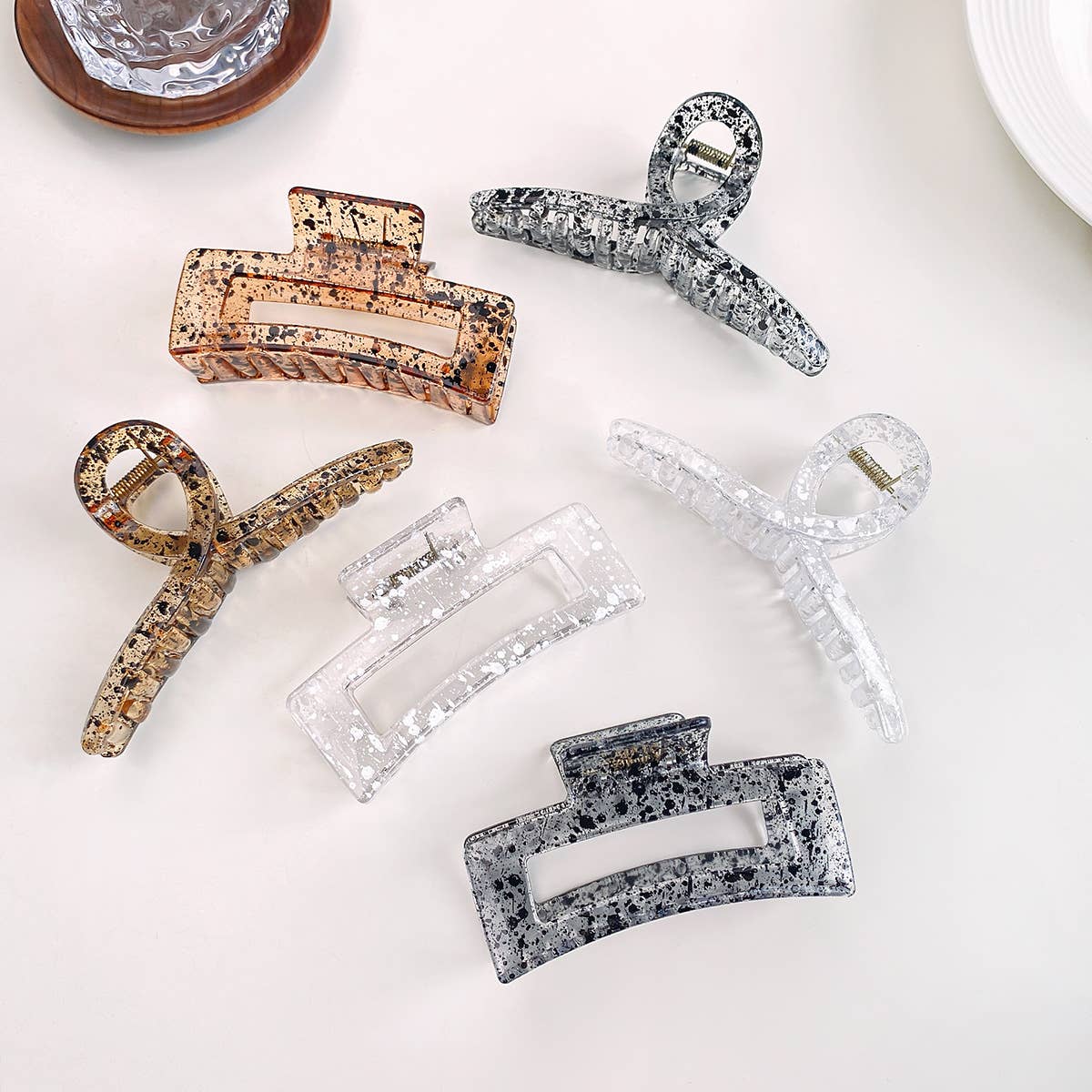 Hollowed-out retro ink dot clipper hair clips