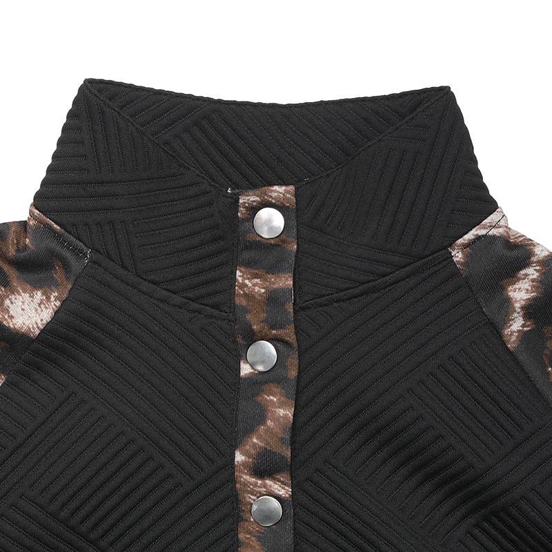 Semi-high collar, leopard print sweatshirt