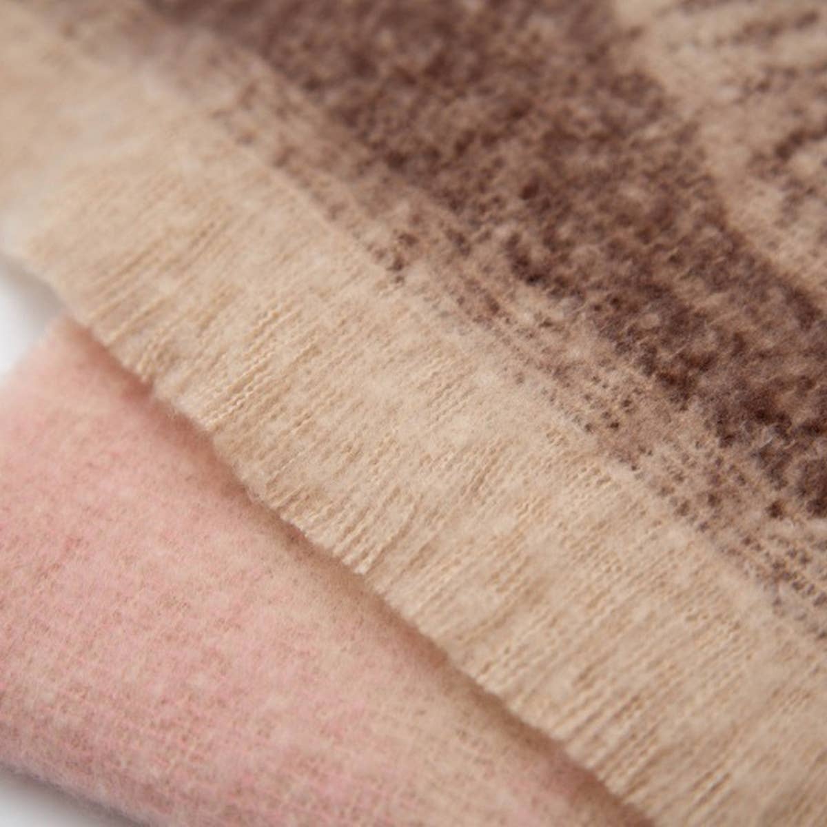 Ginkgo Jacquard Scarf ? Loop Yarn Fringe Winter