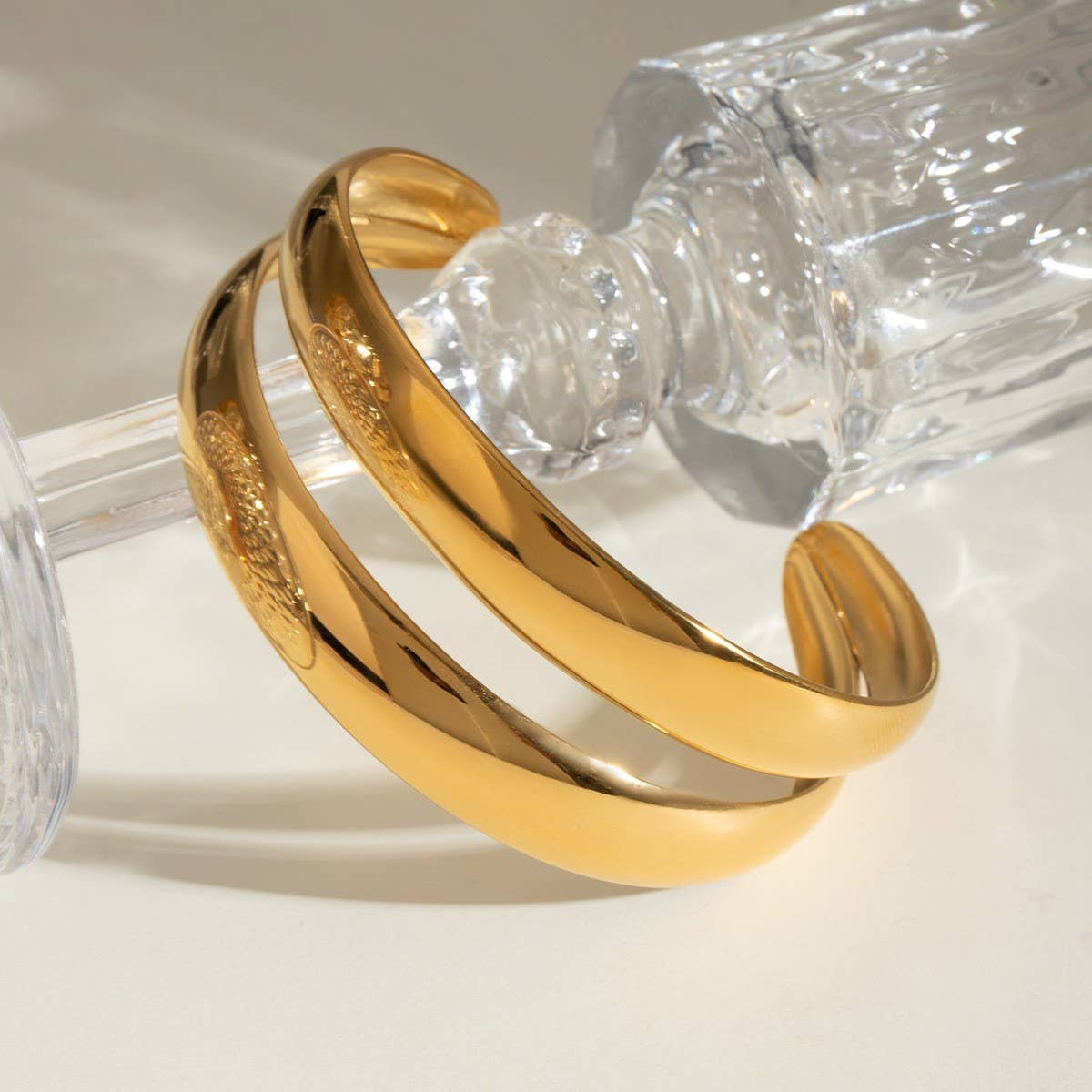 Fashion 18K Gold Stainless Steel Open Bangle_CWAJE4793