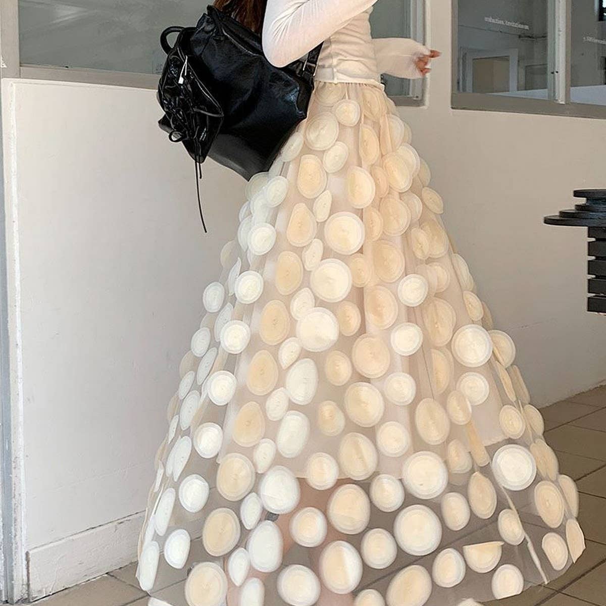 THREE-DIMENSIONAL FLORAL TULLE MESH SKIRT