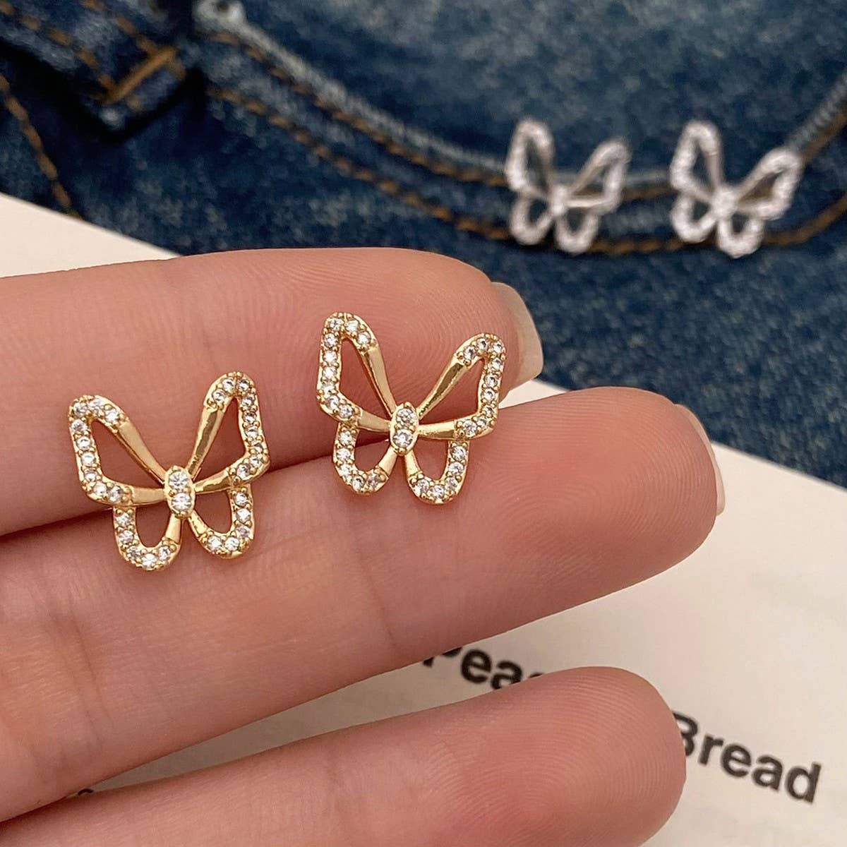 FASHIONABLE AND SWEET HOLLOW BUTTERFLY EARRINGS_CWAJE3110