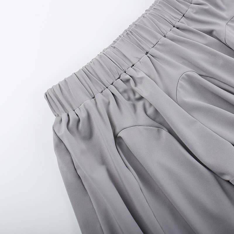 A casual short two-piece vest skirt set