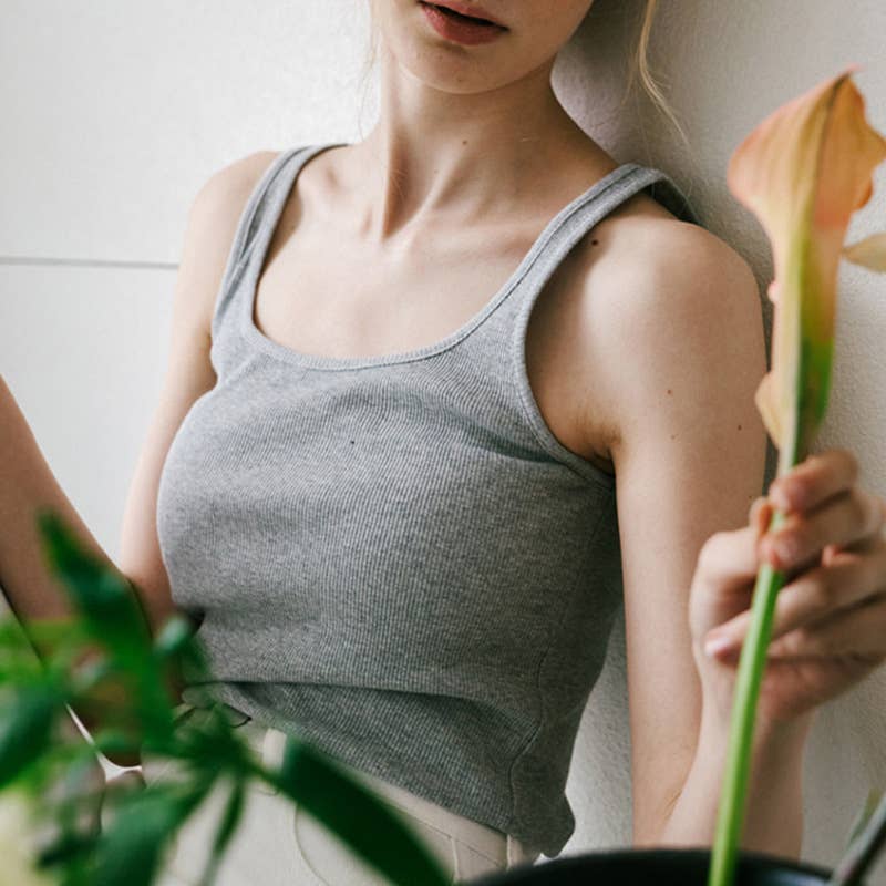 KNIT THREAD SOLED SLEEVELESS VEST