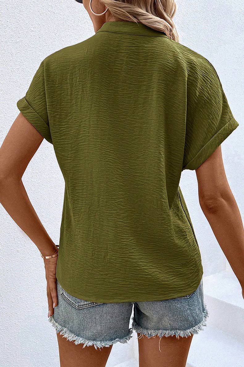 A stylish simple wrinkly thin breathable jumper