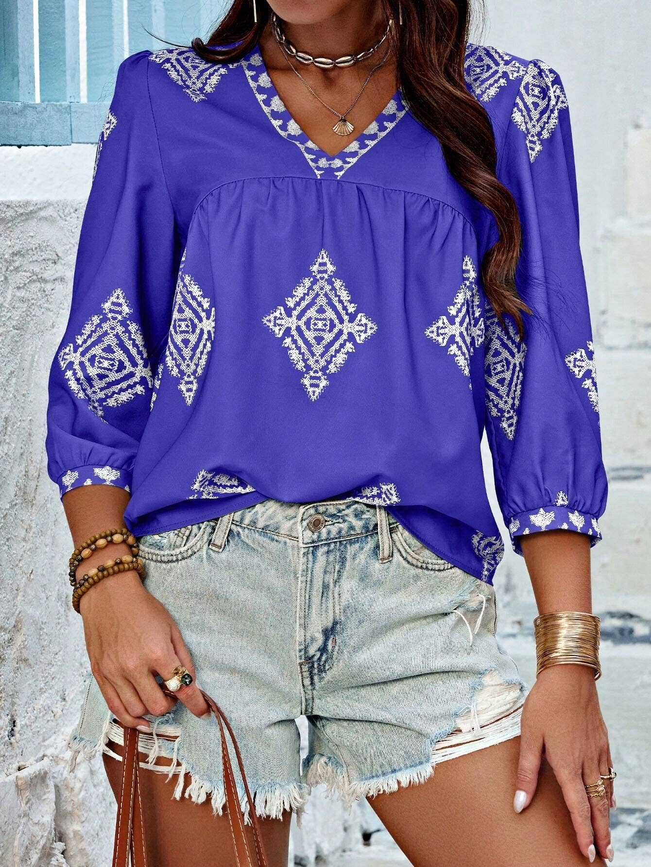 Stylish printed seven-quarter sleeve V-neck top