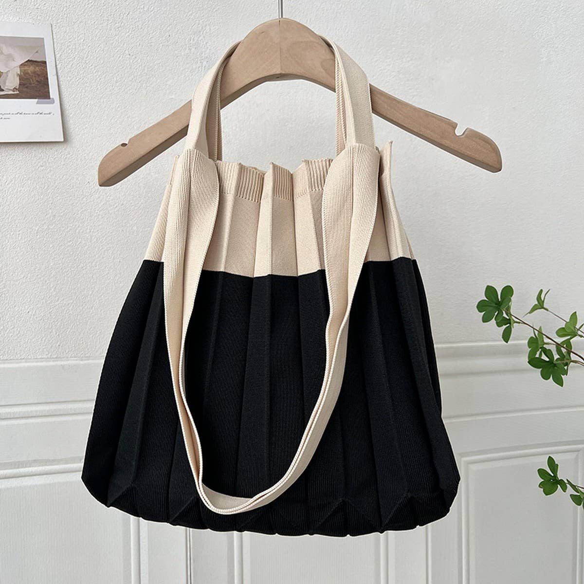 LARGE CAPACITY COLOR BLOCK PLEATED SHOULDER BAG_CWAB3221