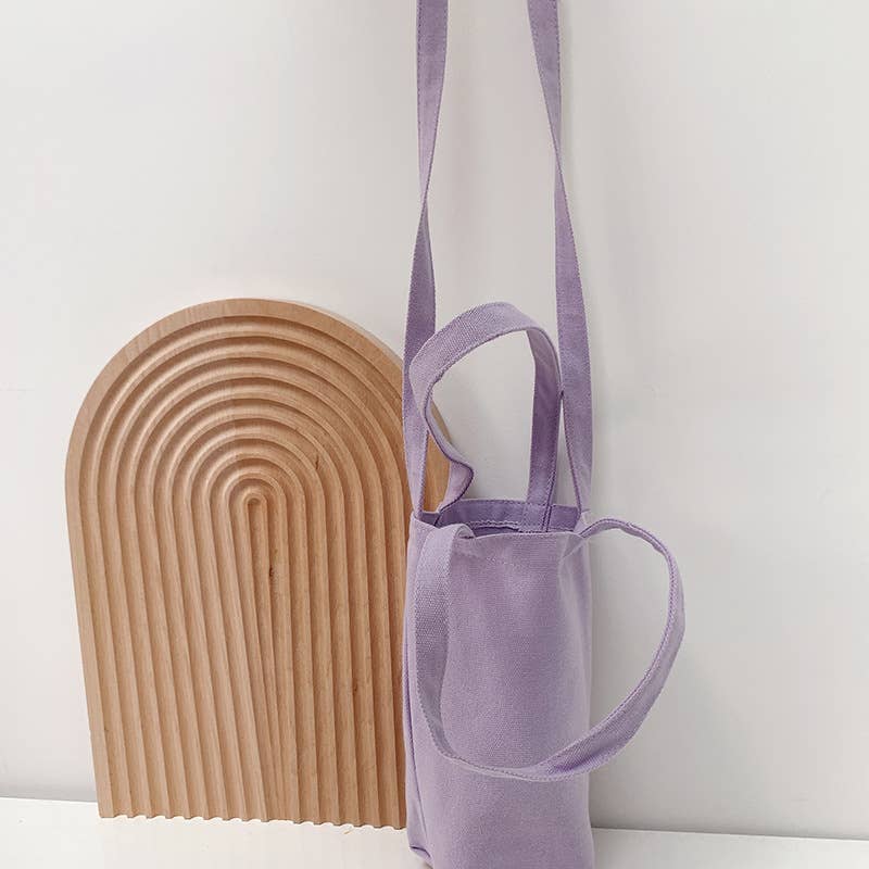 Portable and portable slanting water cup bag