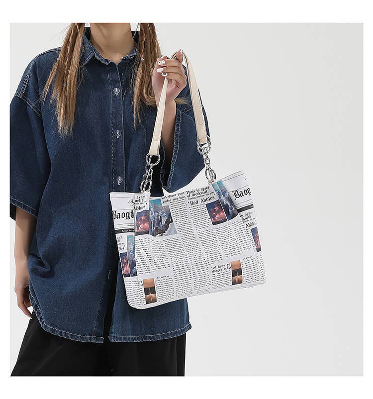 Newspaper printed large-capacity bucket bag
