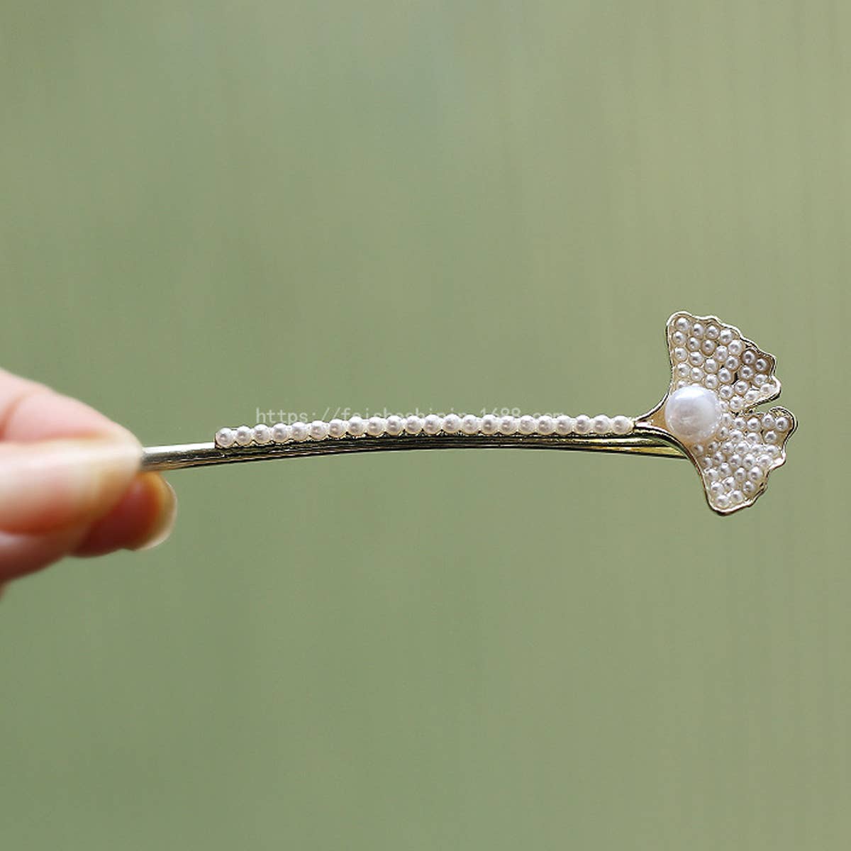Vintage Pearl Leaf Hair Clip ? Elegant Side Pin_CWAHA1224
