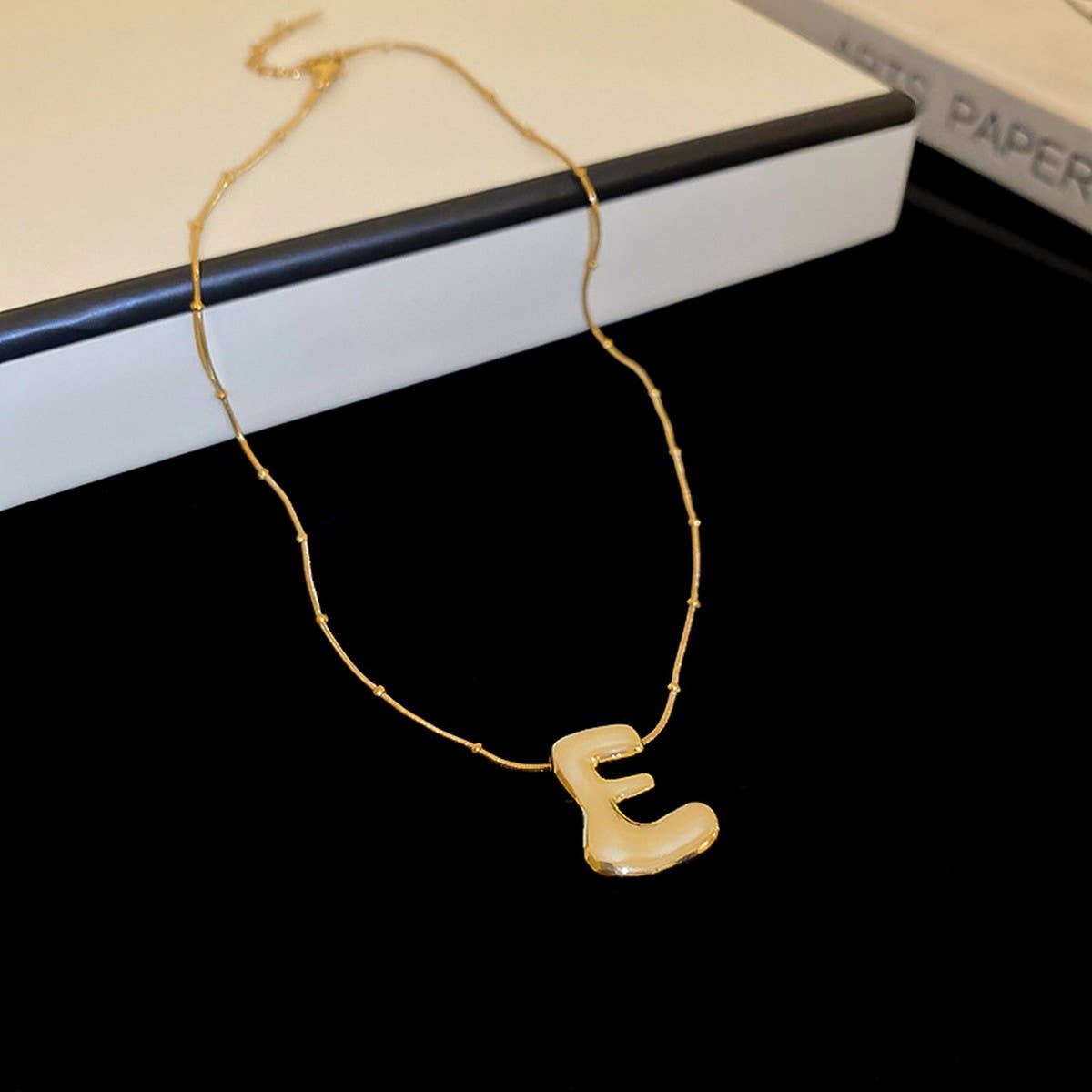 NEW LETTER PENDANT, NICHE TEMPERAMENT NECKLACE