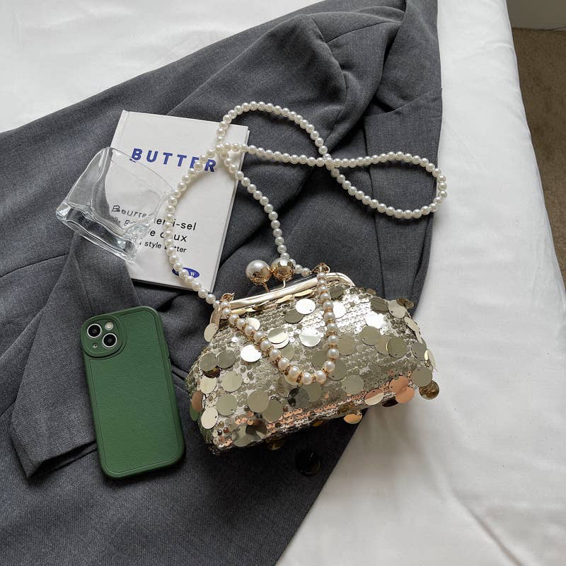 Fashionable sequined shell pearl chain dinner bag