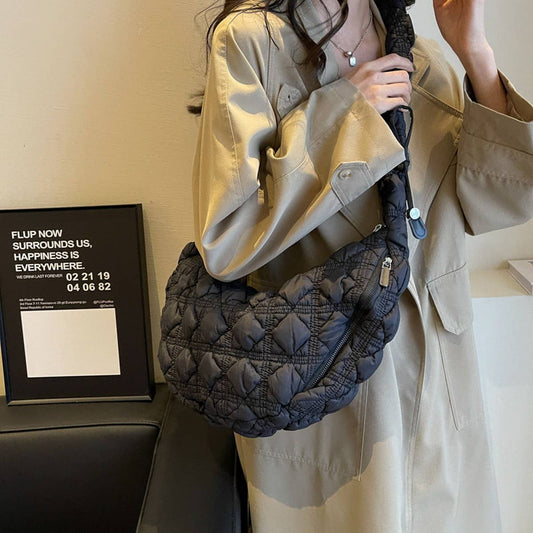 Large L Size Dumpling Cloud Shoulder Bag_CUAB00478