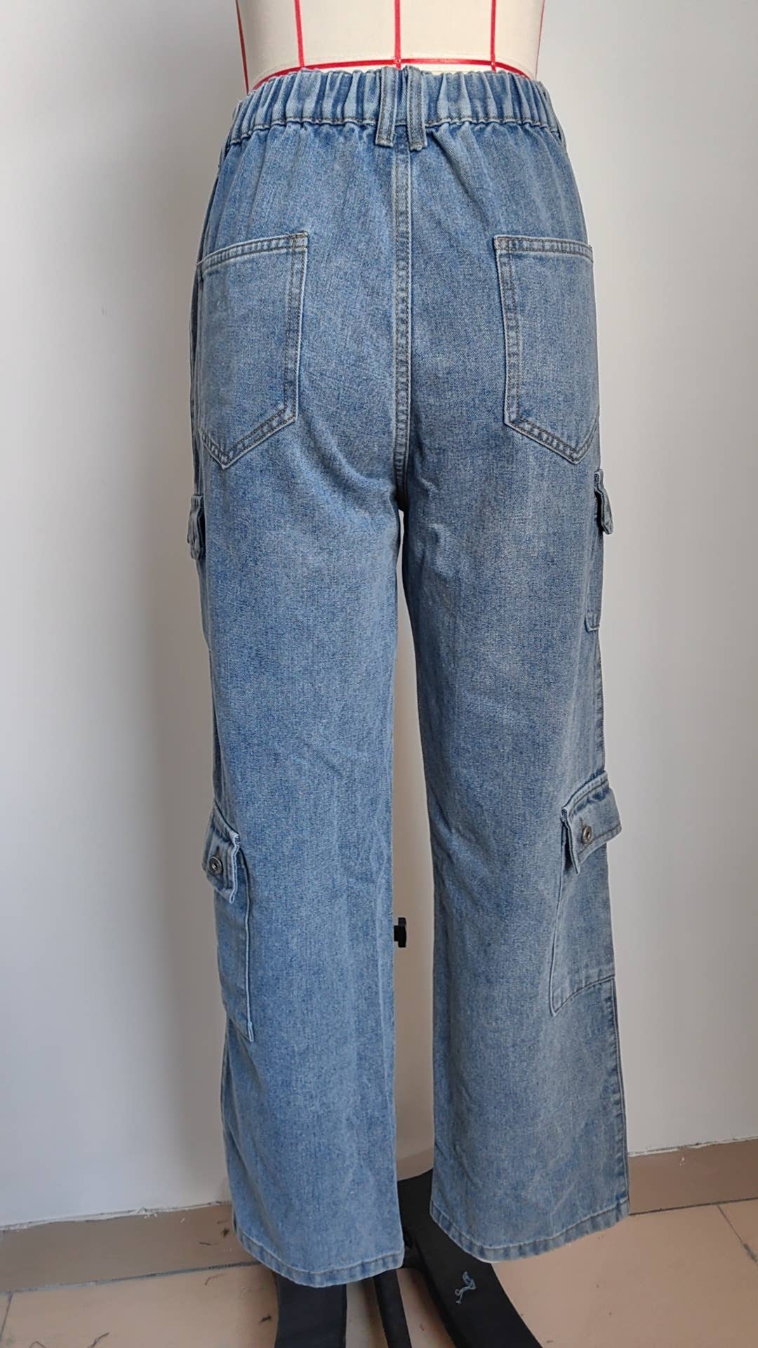 Semi-elastic personalized denim cargo pants