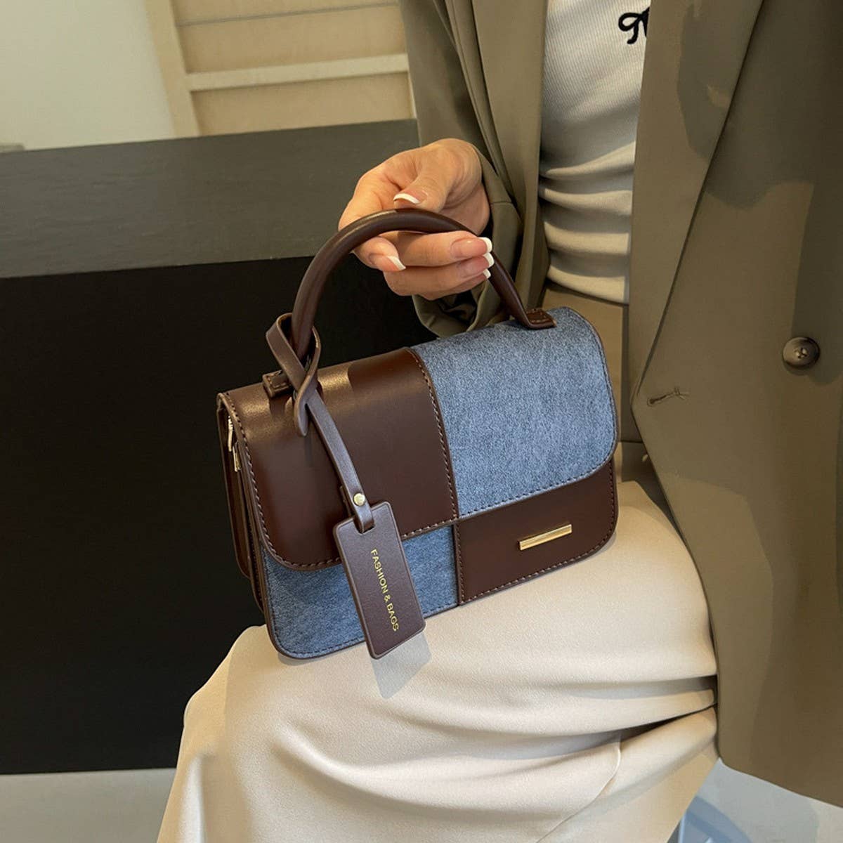 FASHIONABLE SPLICING COMMUTER SHOULDER BAG_CWAB3303