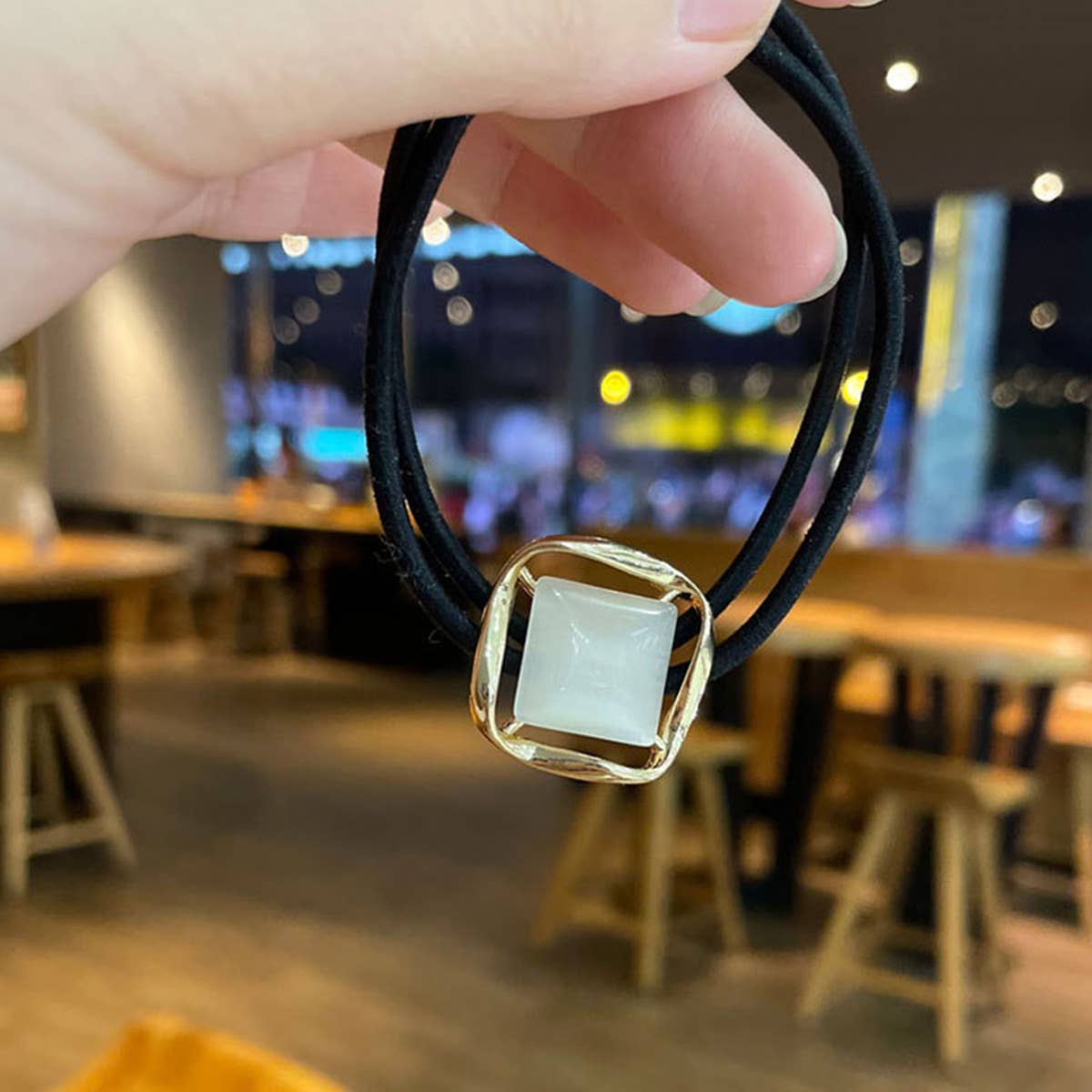 HOLLOW GEOMETRIC CAT EYE HAIR SCRUNCHIES