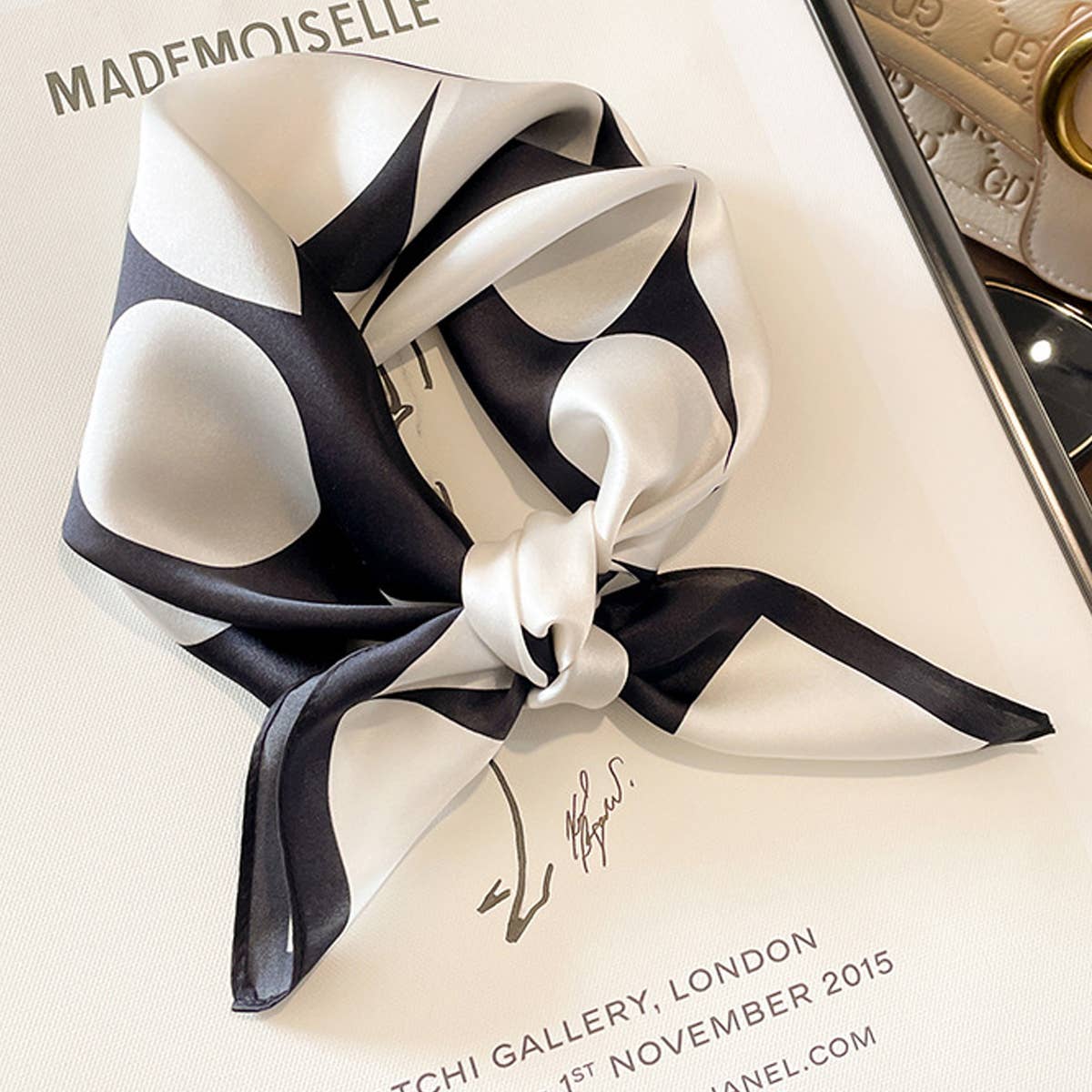 Minimalist Spring and Summer Polka Dot Plaid Scarf