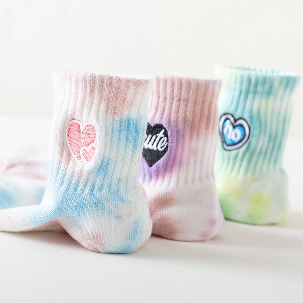 TIE-DYED LOVE EMBROIDERY SPORTS SOCKS