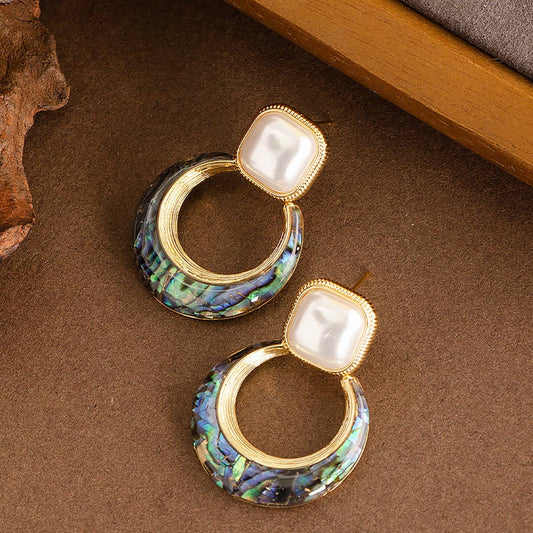 FASHIONABLE COLORFUL ABALONE EARRINGS WITH PEARLS