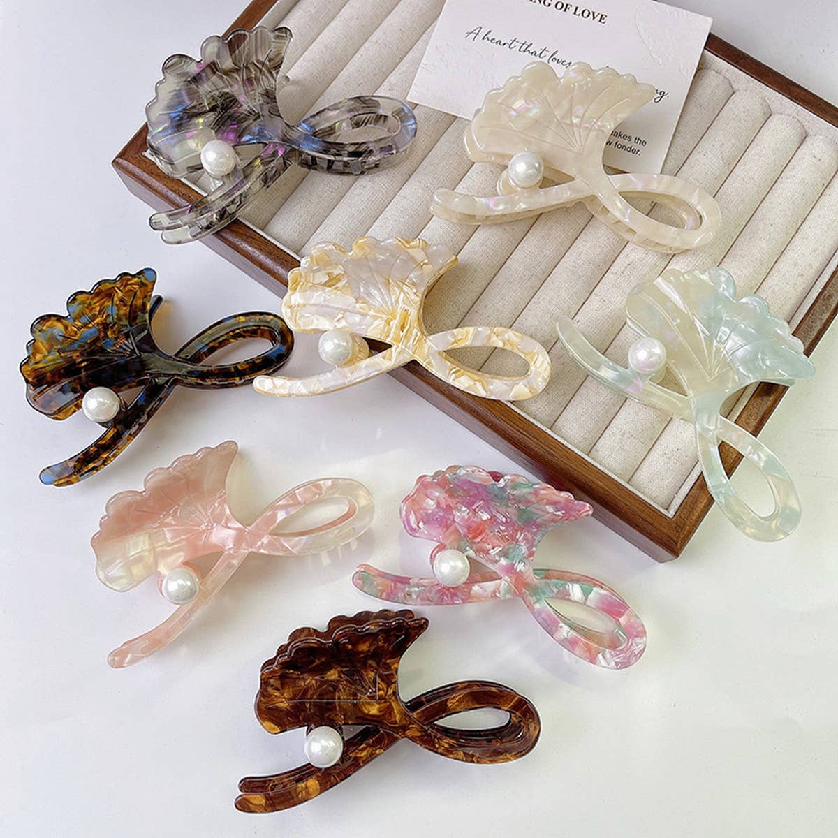 Ginkgo Leaf Pearl Hair Claw, Elegant French Clip_CWAHA1347