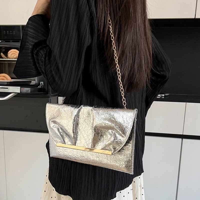 Fashionable pleated chain envelope bag