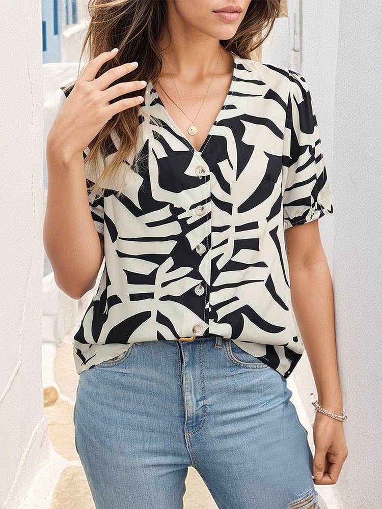 SHORT-SLEEVED PULLOVER V-NECK PRINTED SHIRT