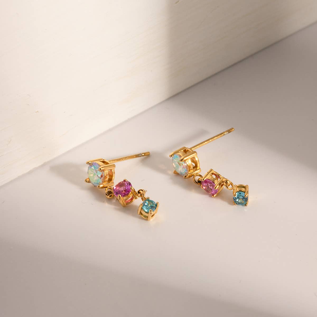 WOMEN 18K COLORED ZIRCON EARRINGS_CWAHA0908