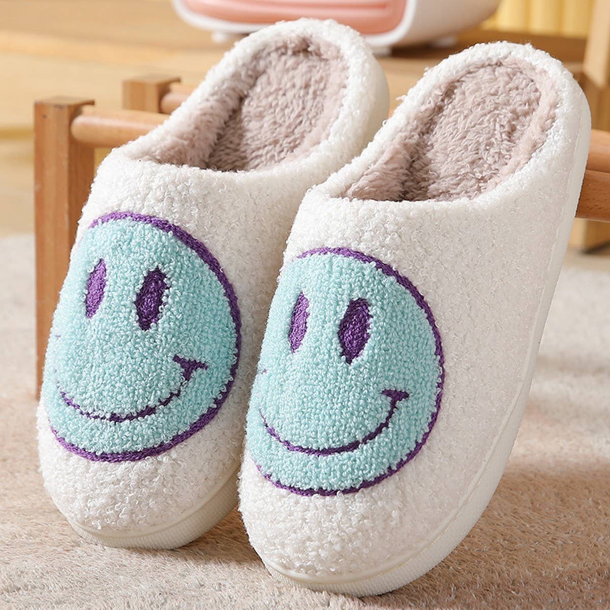 Cute Cartoon Smiling Face Fabric Slippers