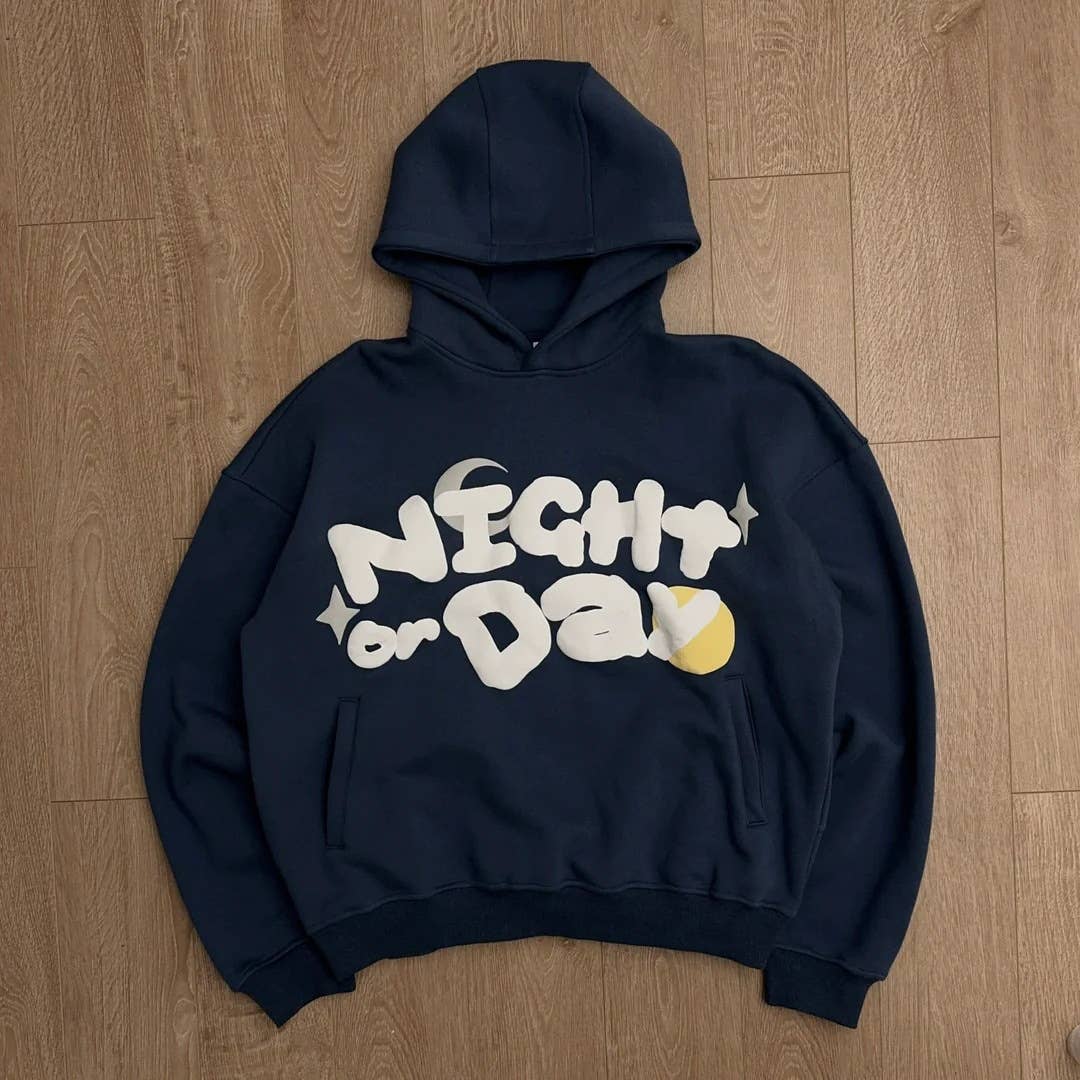 Simple, loose and versatile hooded sweatshirt