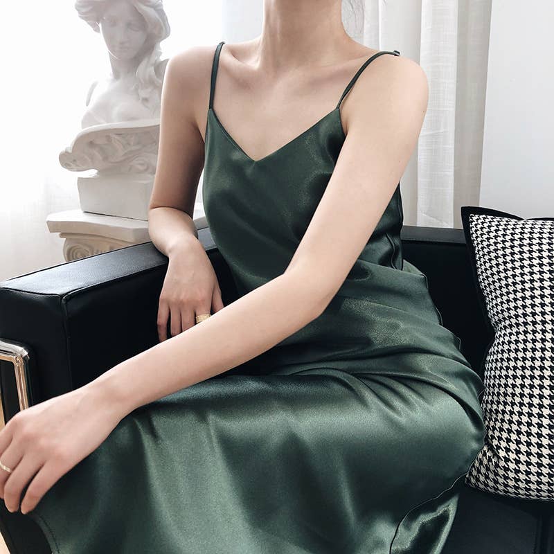 SATIN DROP HAUTE COUTURE HALTER DRESS