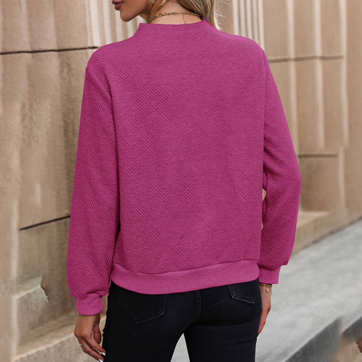 SOLID COLOR LONG-SLEEVED BUTTON-DECORATED HOODIE