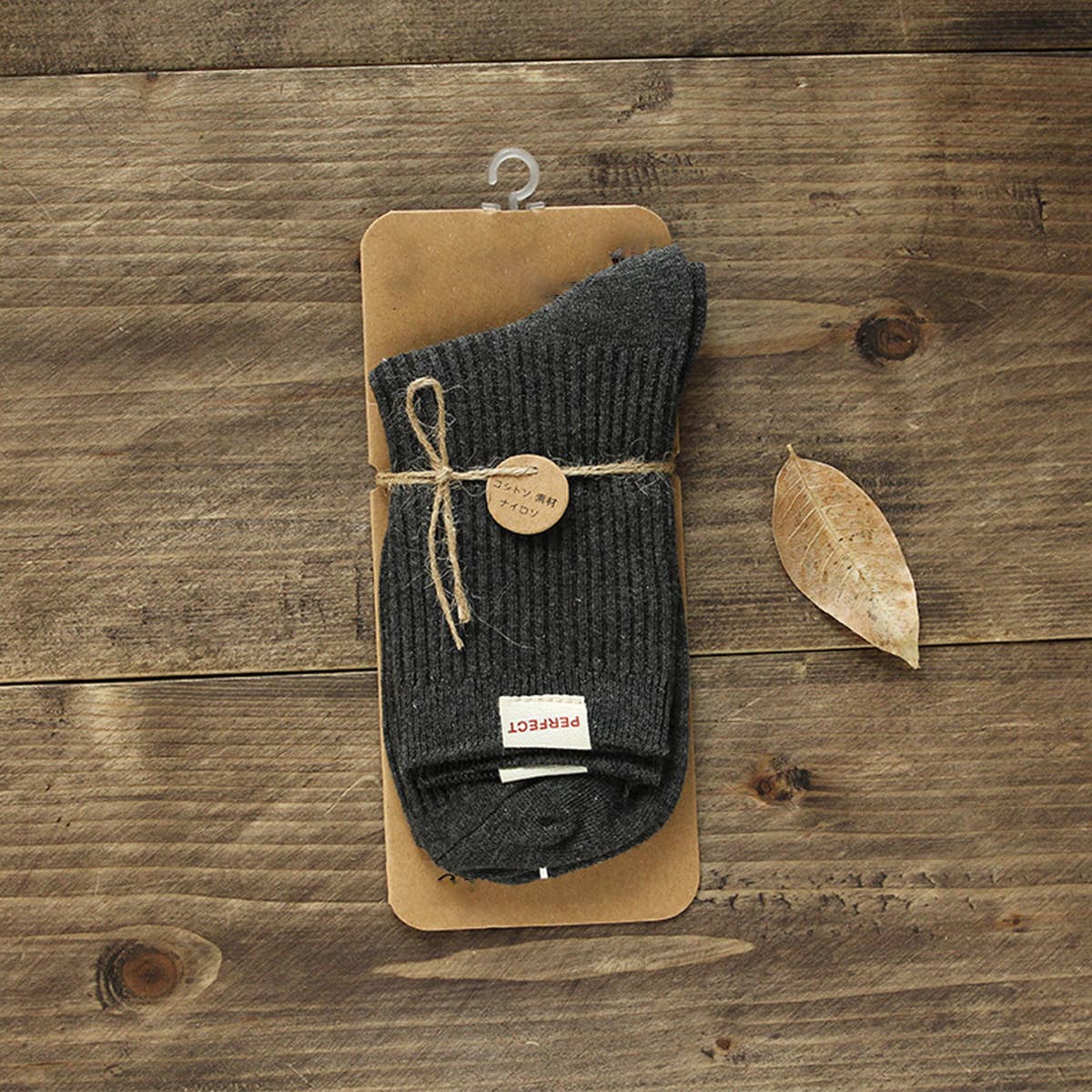 MEN'S AUTUMN AND WINTER MID-CALF SOCKS