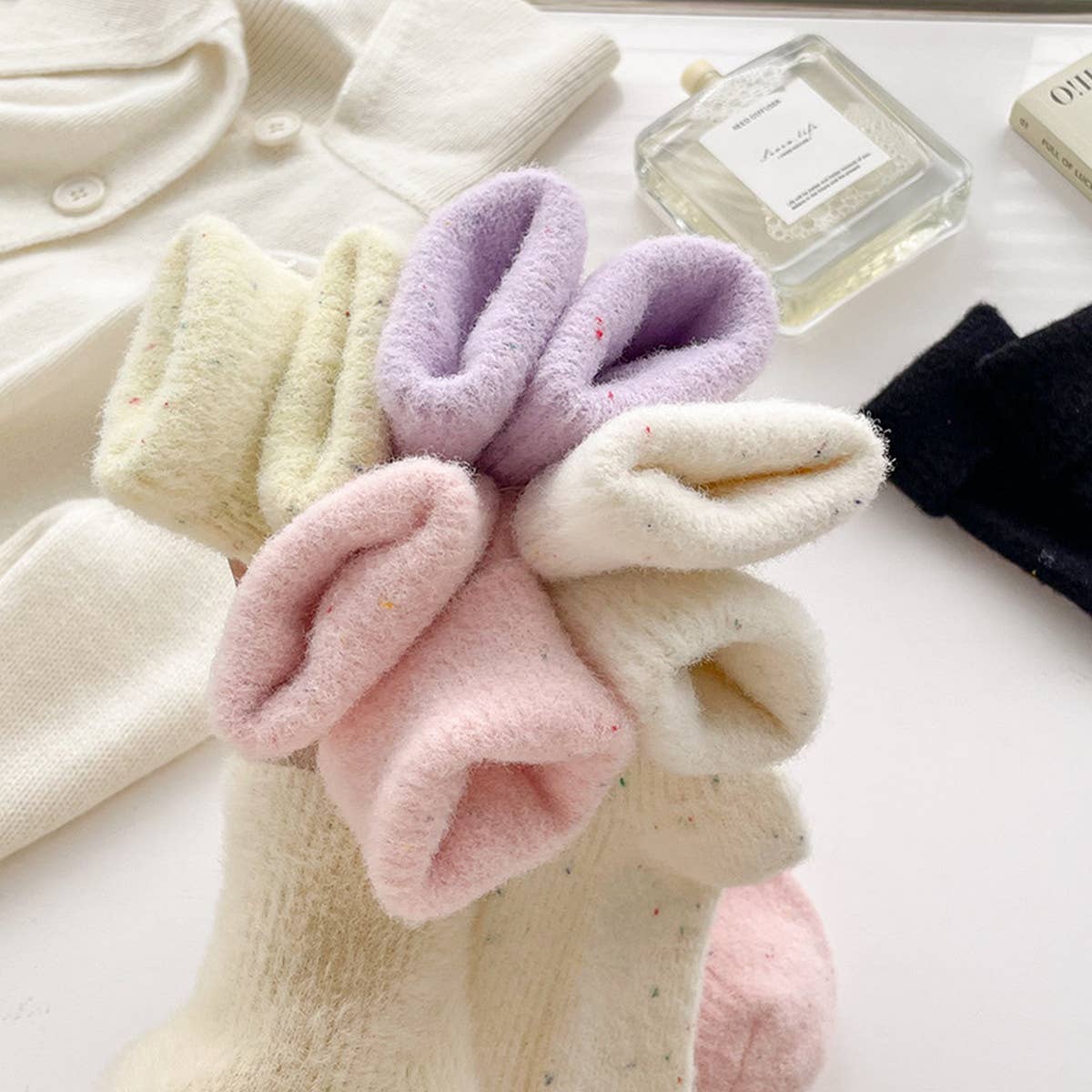 WOMEN WINTER THICKENED SOCKS WITH DOT YARN