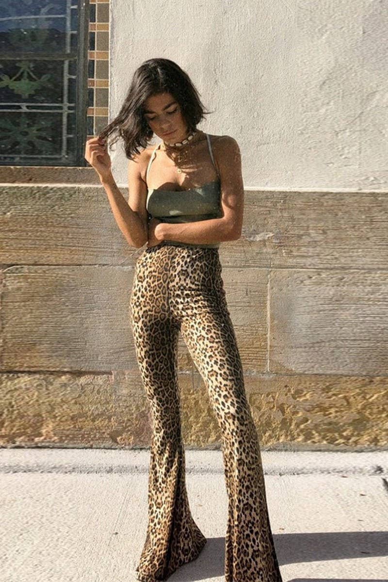 CWBLP1868_HIGH-RISE SLIM-FIT LEOPARD PRINT FLARED TROUSERS
