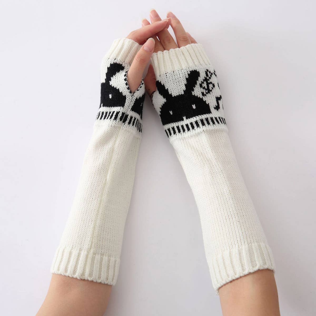 FASHIONABLE BUNNY HEAD OPEN FINGER KNITTED SLEEVES_CWAG0106