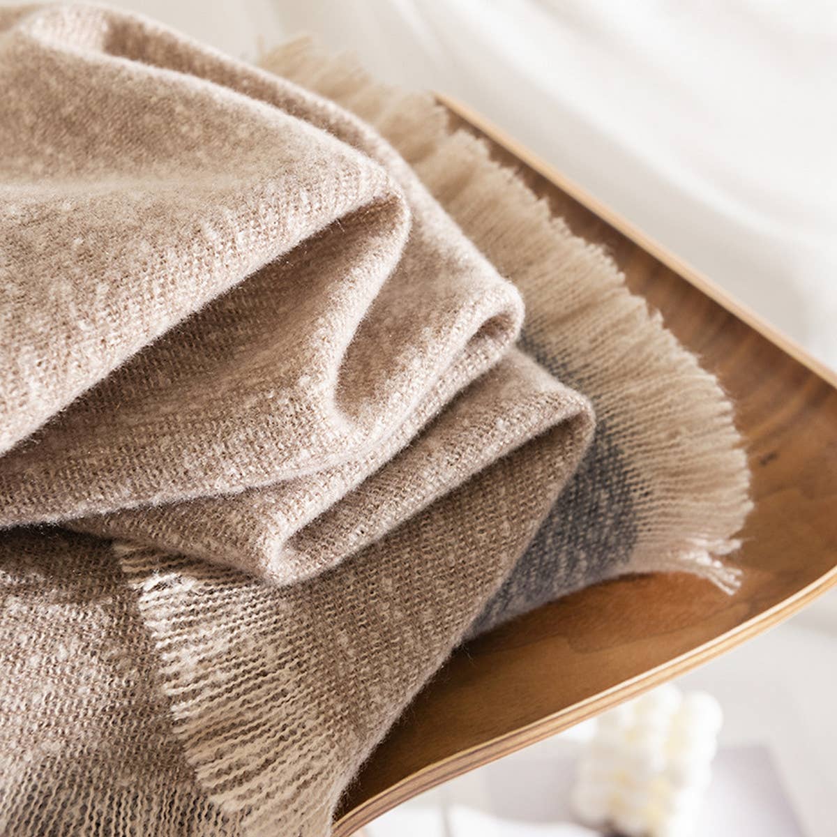 VINTAGE SCARF WITH FLORAL PATTERN