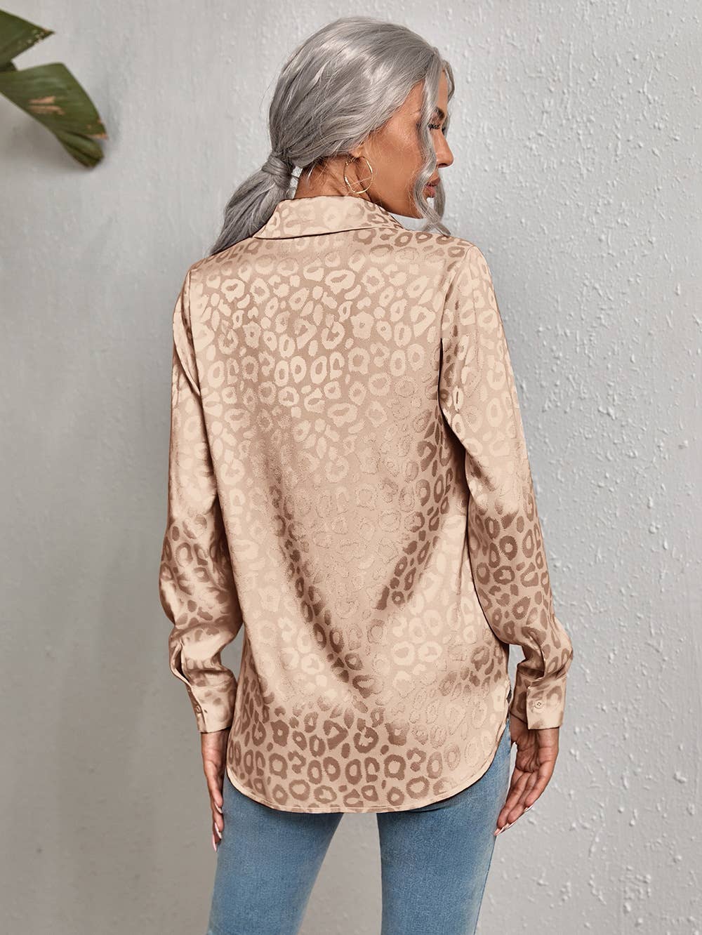 Lapel open button leopard print jacquard shirt