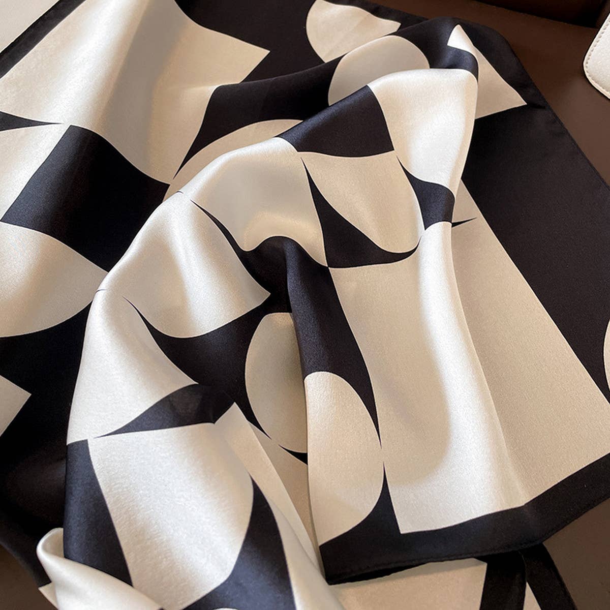 Minimalist Spring and Summer Polka Dot Plaid Scarf