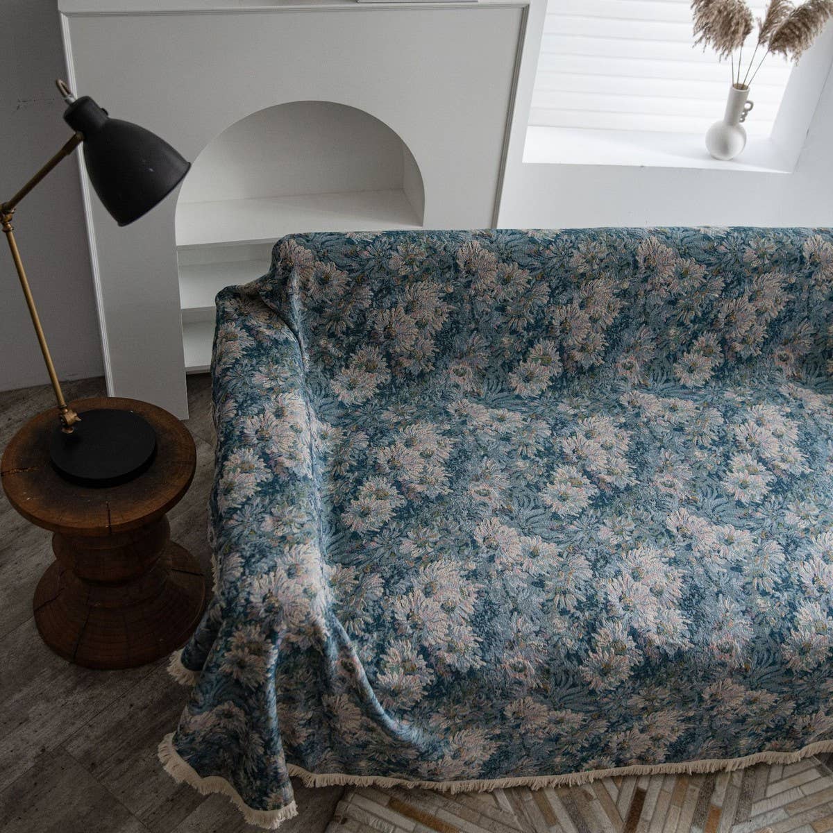 BLUE FLORAL JACQUARD SOFA THROW_CWMM1647