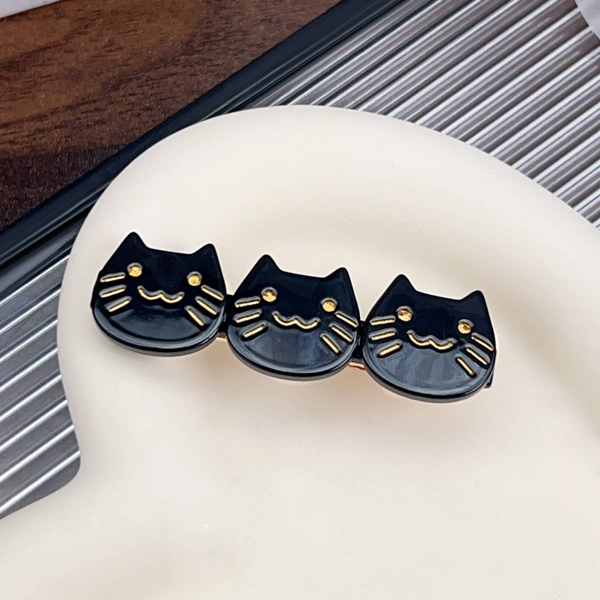 Side clip with sweet and elegant bangs hair clip