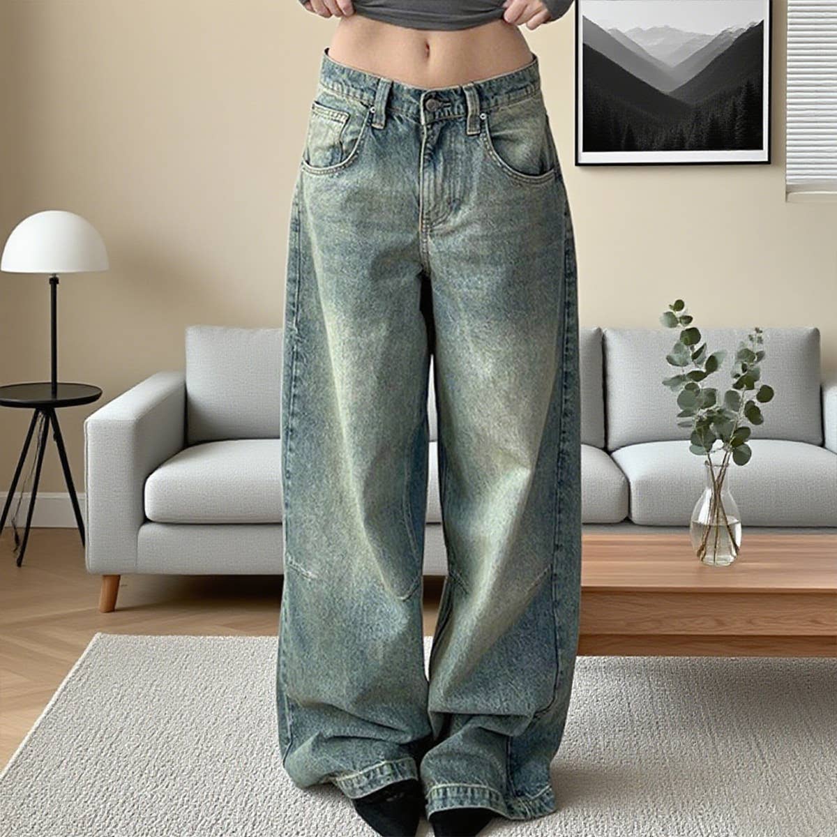 Retro washed and aged low-rise jeans