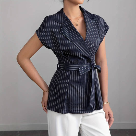 Lapel opening short-sleeved suit jacket