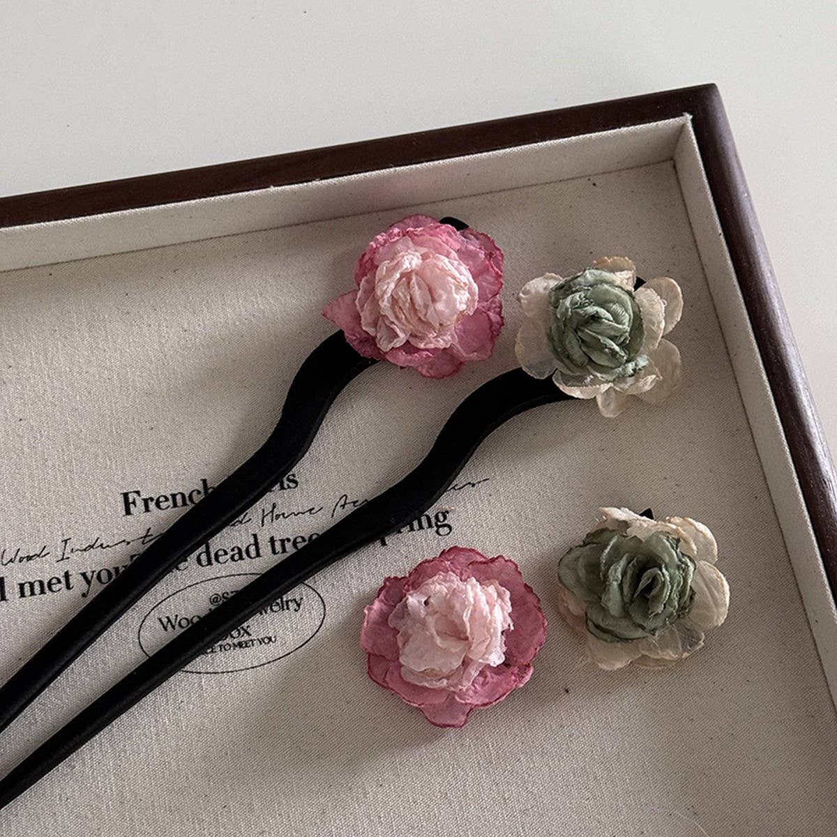 CAMELLIA HAIRPIN SMALL FRESH FLOWER HAIRPIN_CWAHA4673
