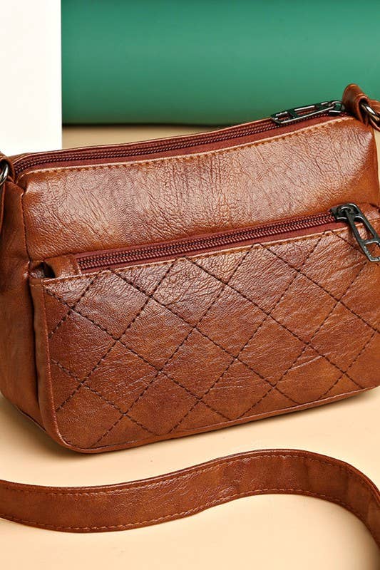 SOFT LEATHER SQUARE MESSENGER BAG_CUAB0036