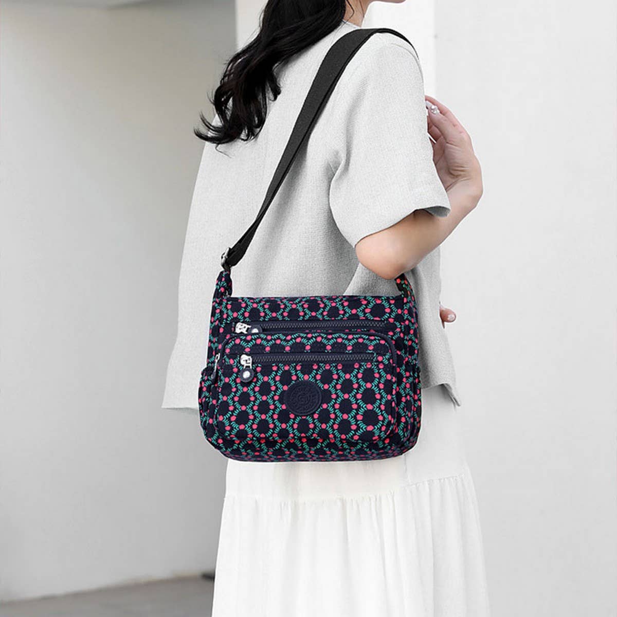 LARGE CAPACITY MESSENGER BACKPACK SHOULDER BAG_CWASC1790