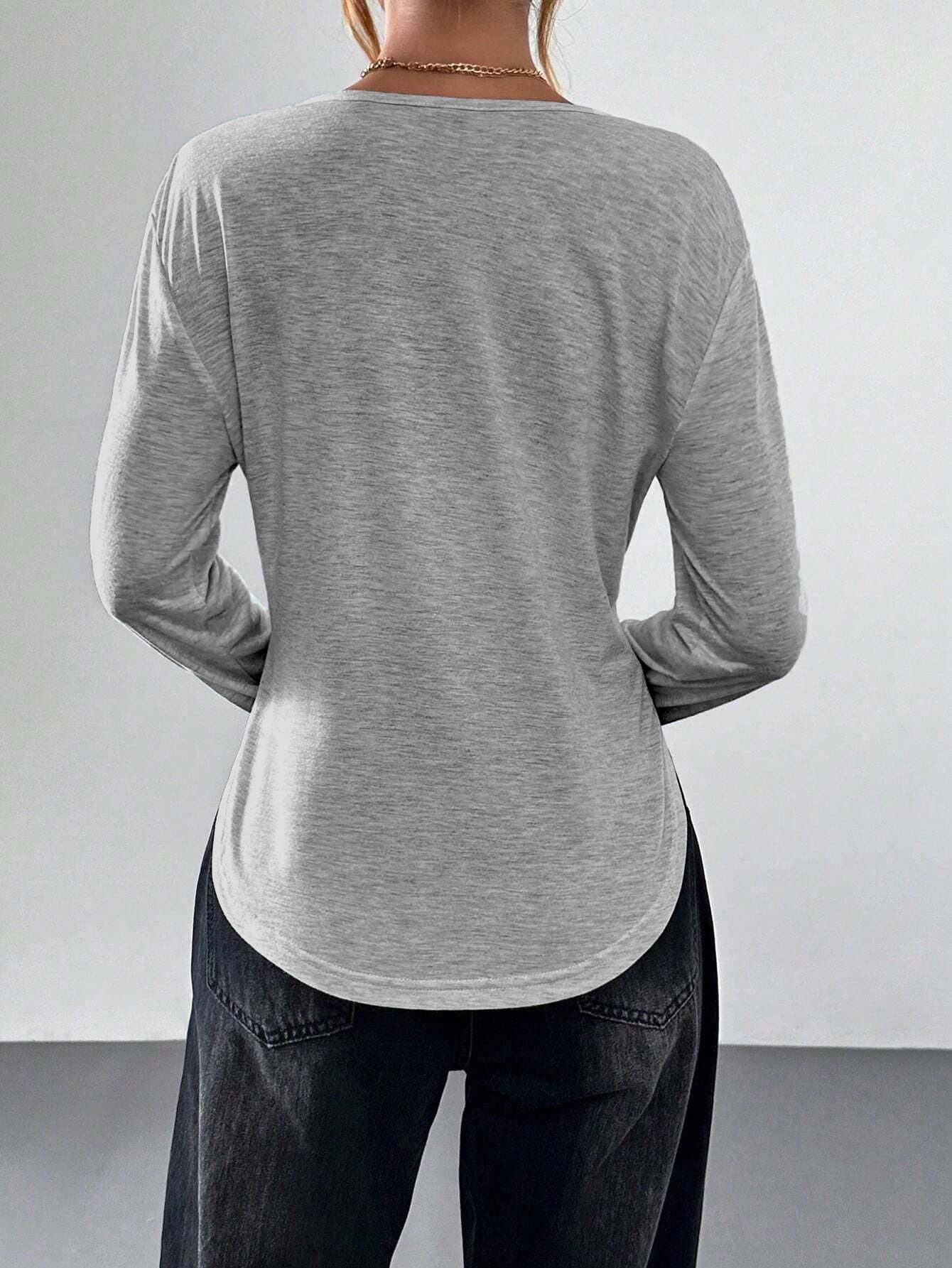 Simple V-neck T-shirt for commuting