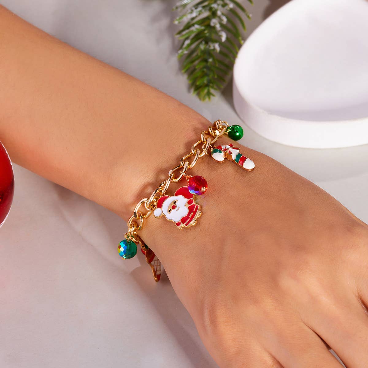 CHRISTMAS BELL WREATH PULL-OUT BRACELET
