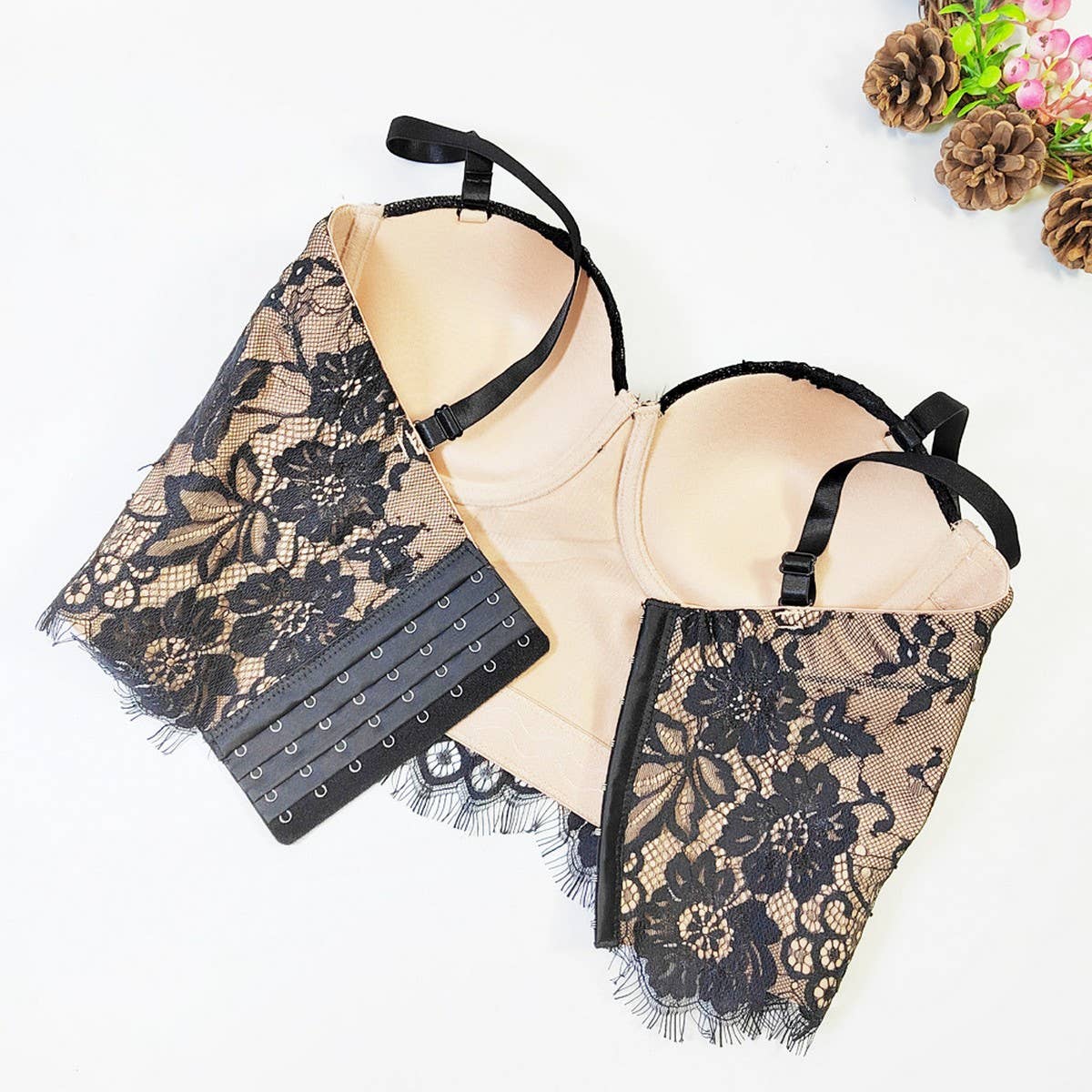 FASHIONABLE PADDED LACE HERRINGBONE BRA